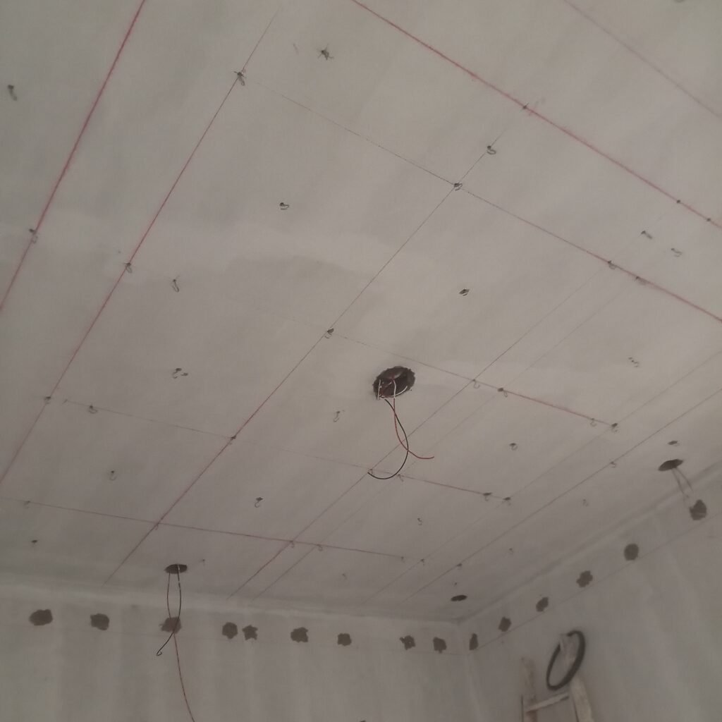 ​Ceiling Design Ki Marking Aur Line Dori Ka Kaam